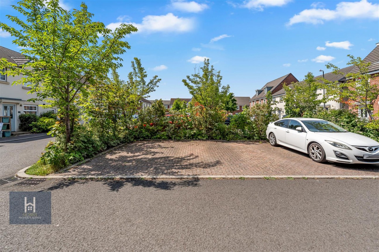 Normandy Drive, Yate