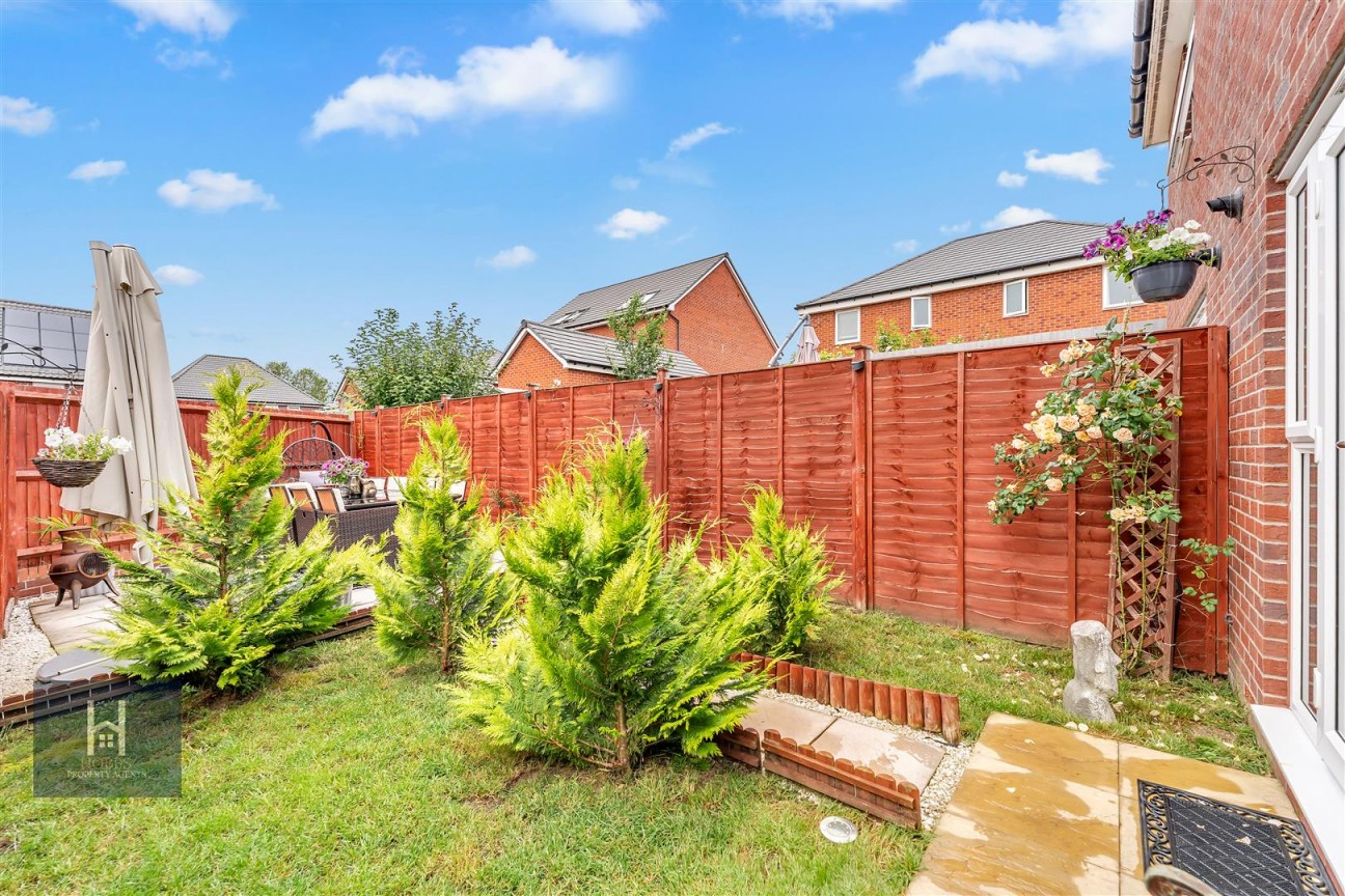 Poskett Way, Charfield, Wotton-Under-Edge