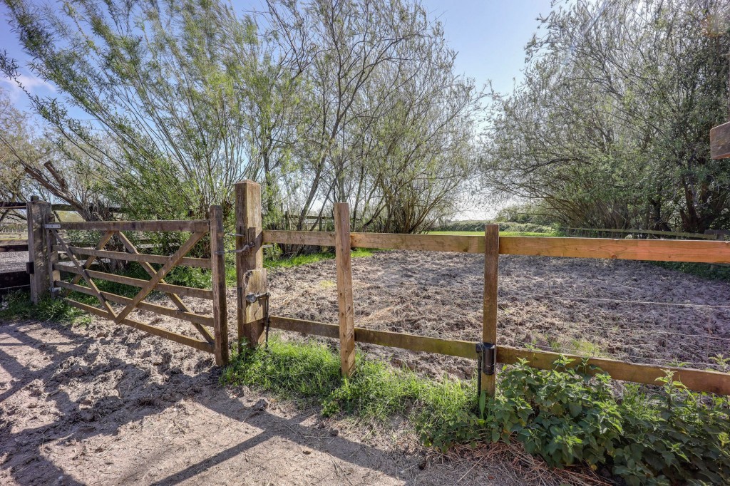 Wisbech Road, Walpole St. Andrew, PE14