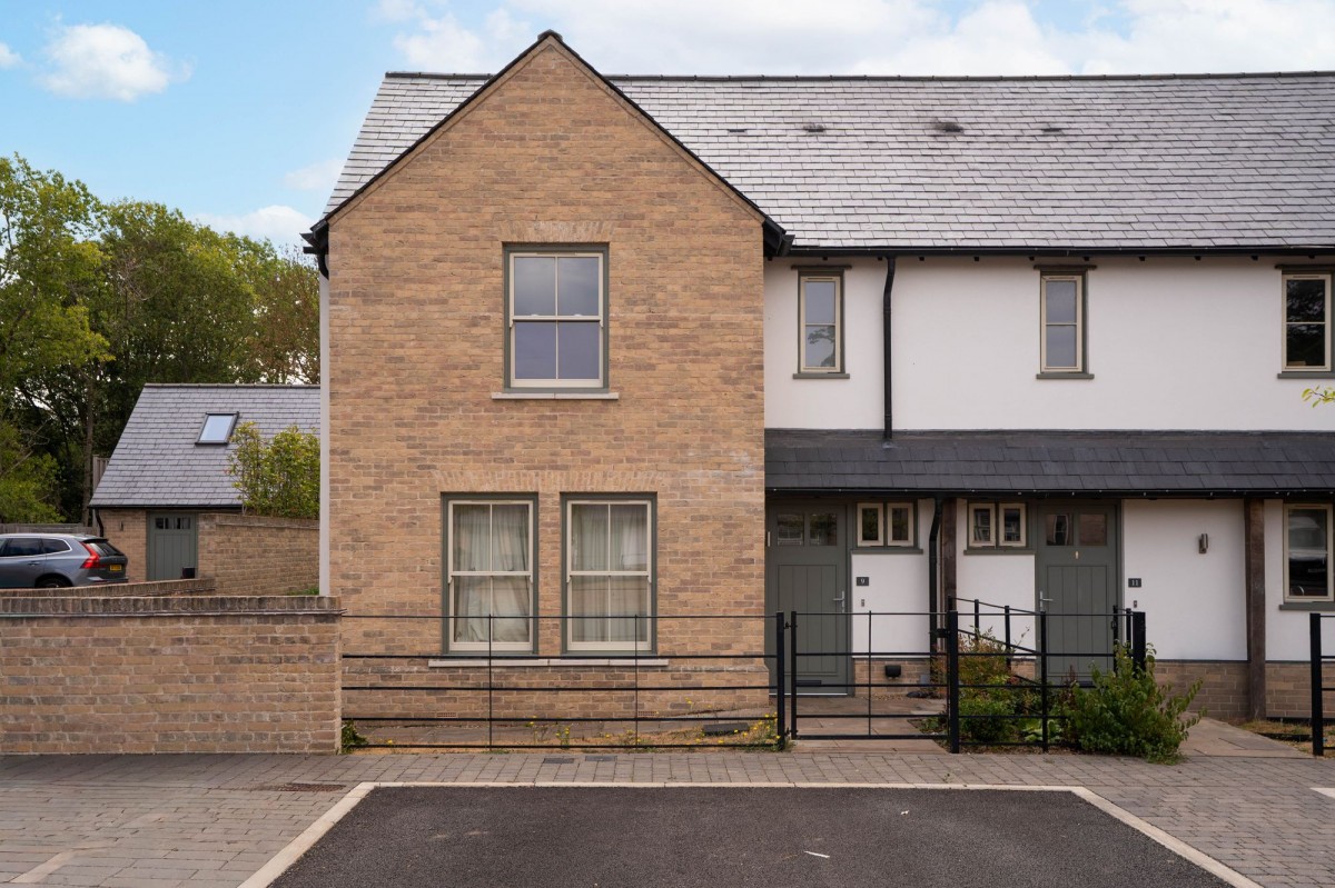 Lodge Close, Abington, CB21