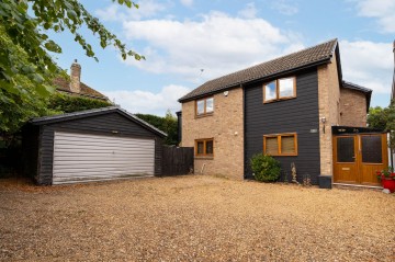 Station Road, Haddenham, CB6