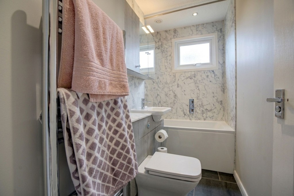 Persimmon Walk, Newmarket, CB8