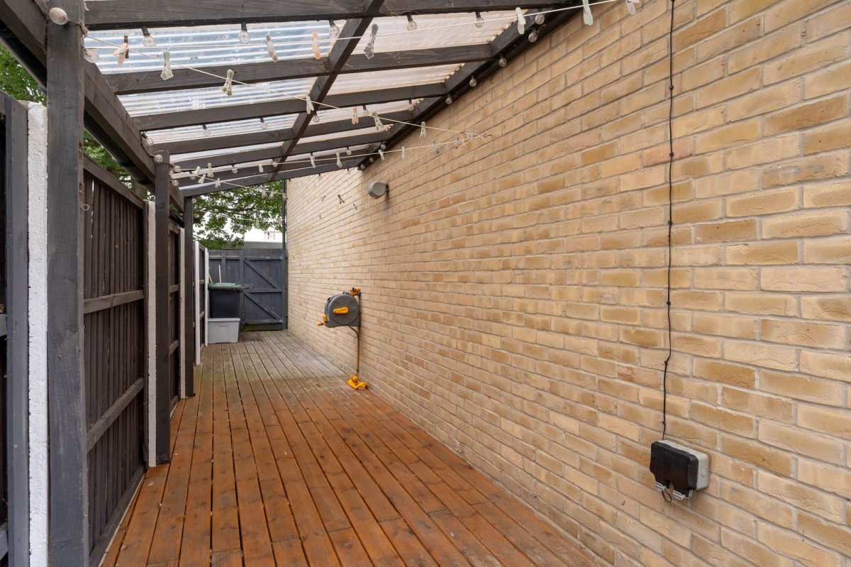 The Brook, Sutton, CB6