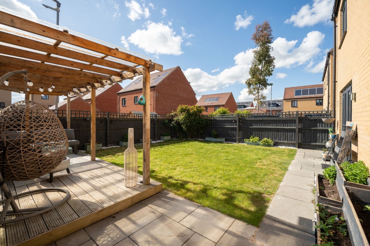 Iceni Walk, Northstowe, CB24