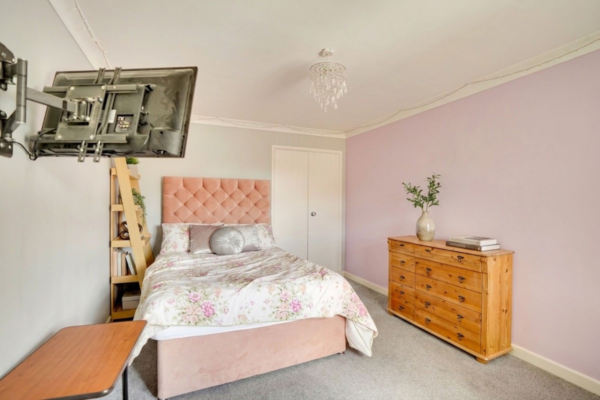 Kings Drive, Newmarket, CB8