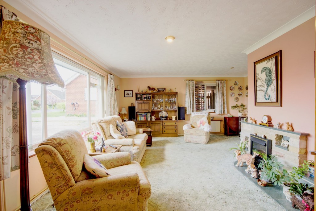 Thorns Close, Wickhambrook, CB8