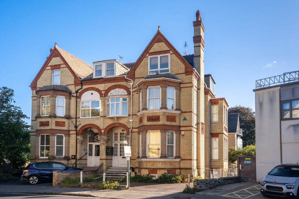 Tenison Road, Cambridge, CB1