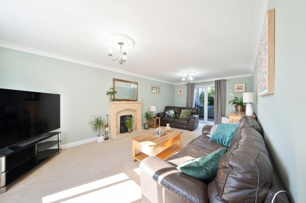 Columbine Road, Ely, CB6