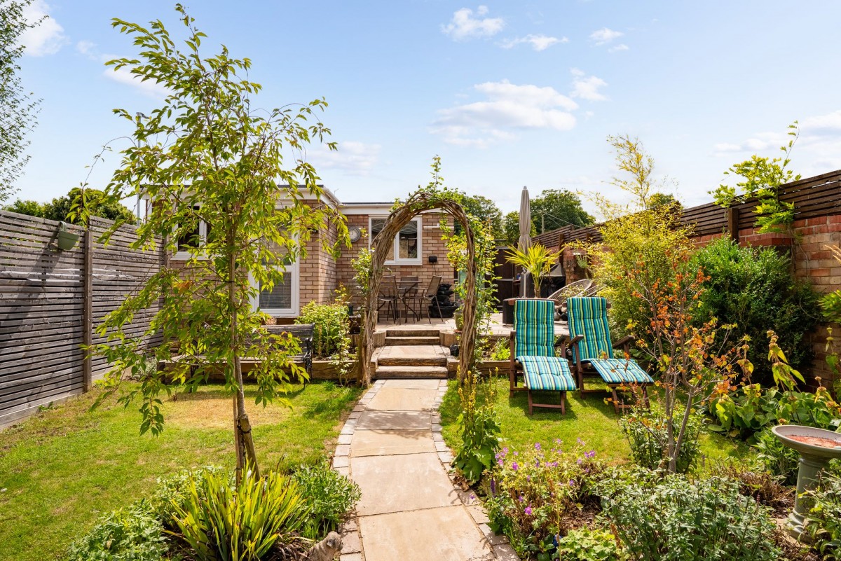 Meadow Road, Great Chesterford, CB10