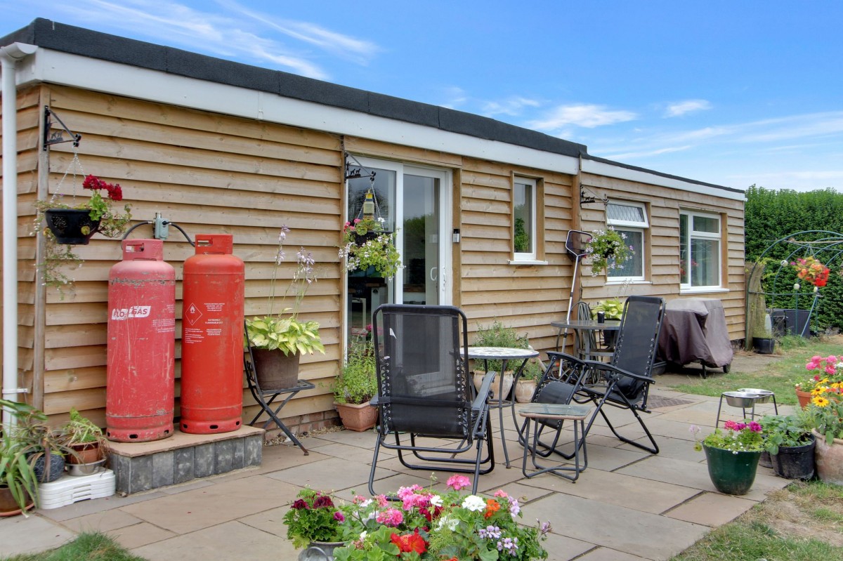 Needham Bank, Friday Bridge, PE14