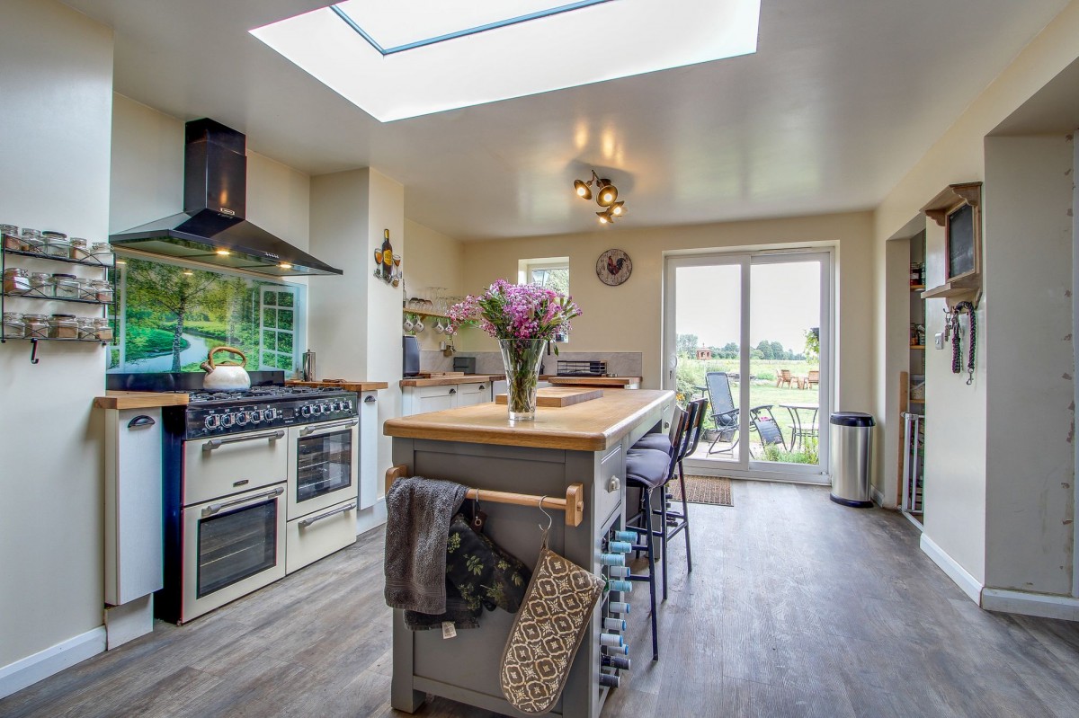 Needham Bank, Friday Bridge, PE14