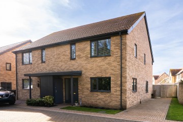 Larkfield, Great Abington, CB21