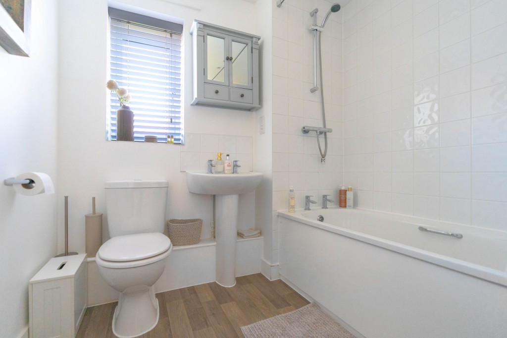 Larkfield, Great Abington, CB21