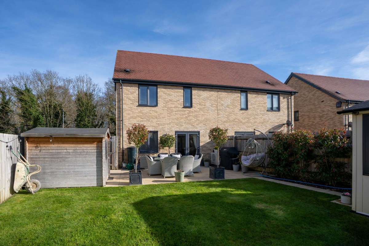 Larkfield, Great Abington, CB21