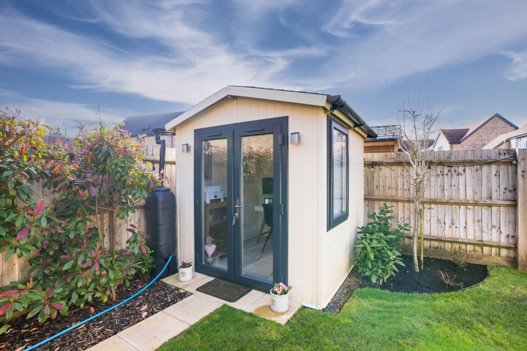 Larkfield, Great Abington, CB21