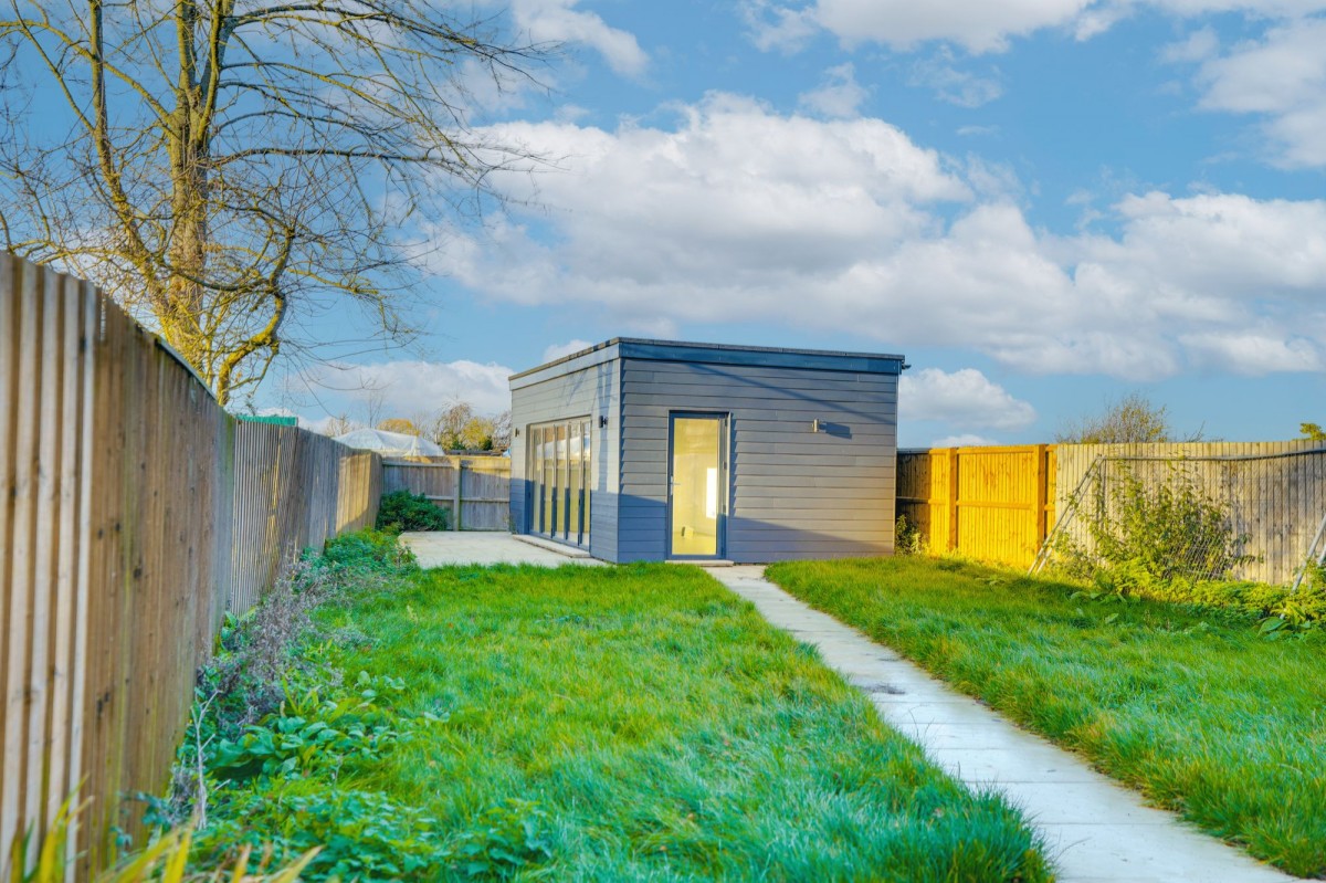 The Street, Kirtling, CB8