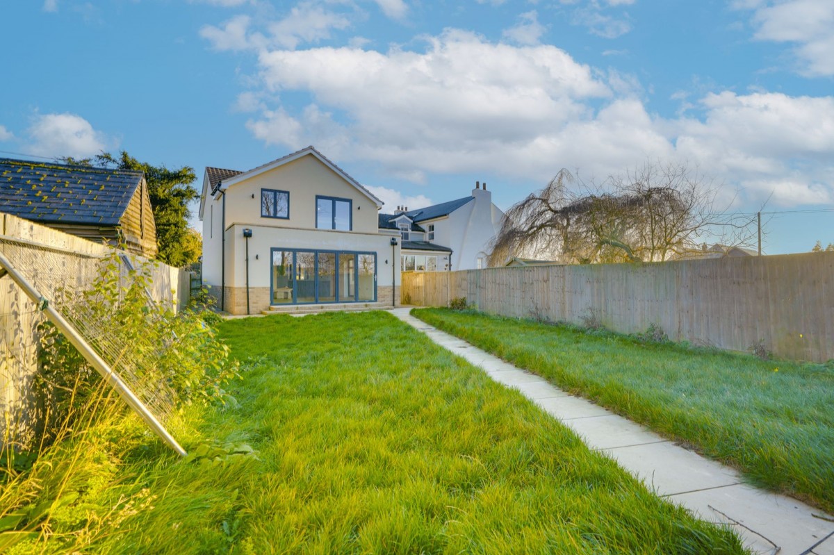 The Street, Kirtling, CB8