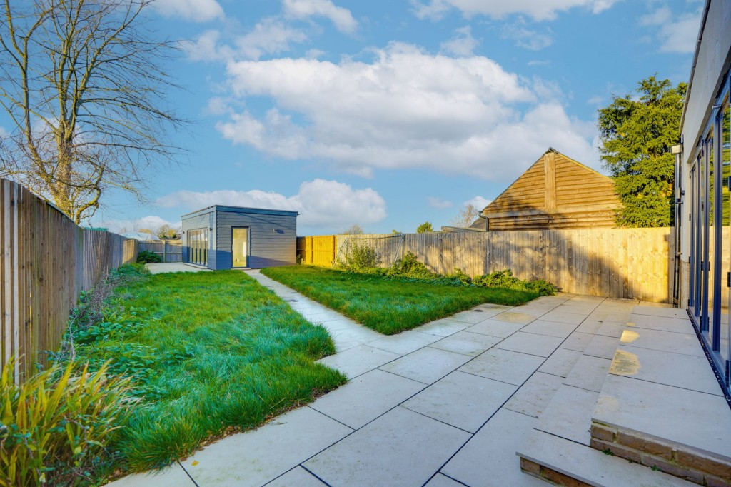 The Street, Kirtling, CB8