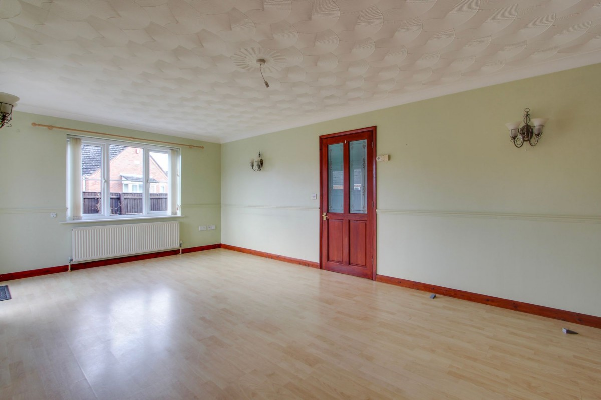 Crispin Close, Lutton, PE12