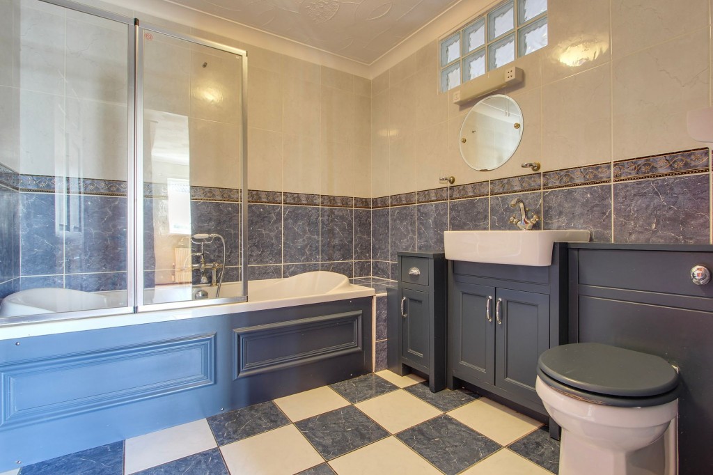 Crispin Close, Lutton, PE12