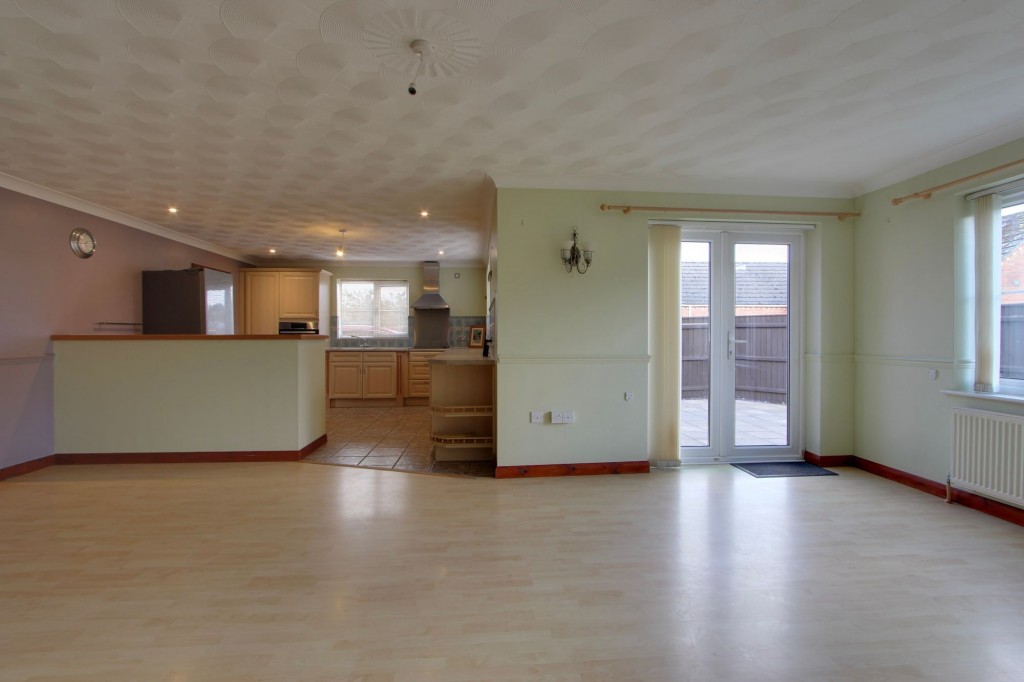 Crispin Close, Lutton, PE12