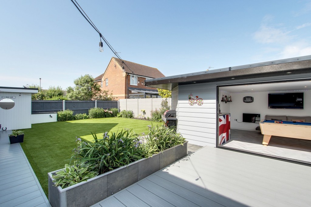 Grebe Close, Sutton Bridge, PE12