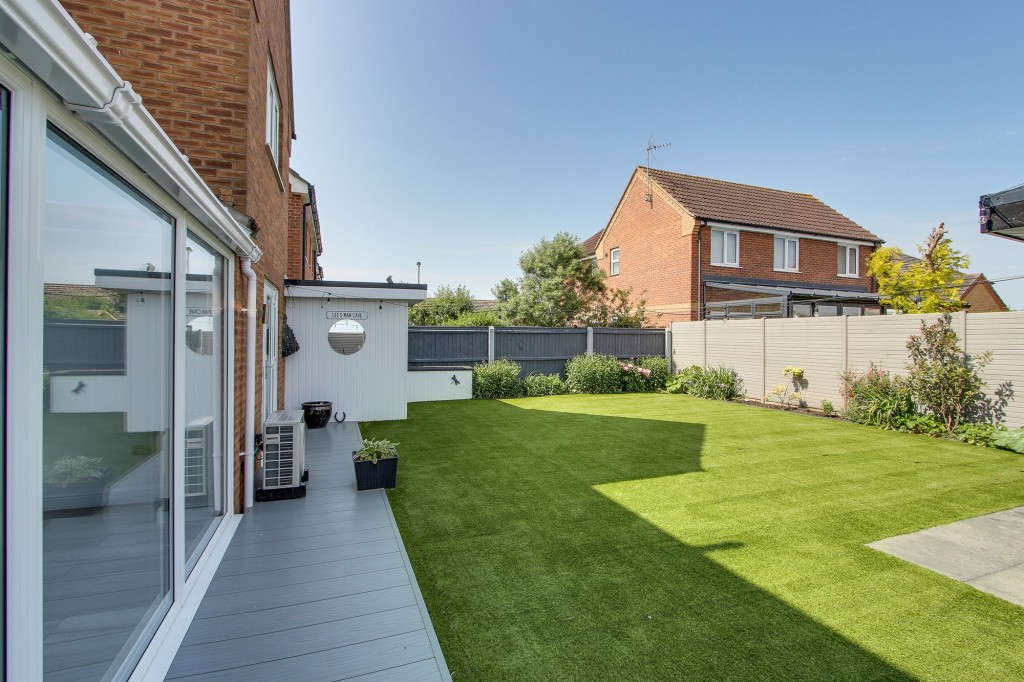 Grebe Close, Sutton Bridge, PE12