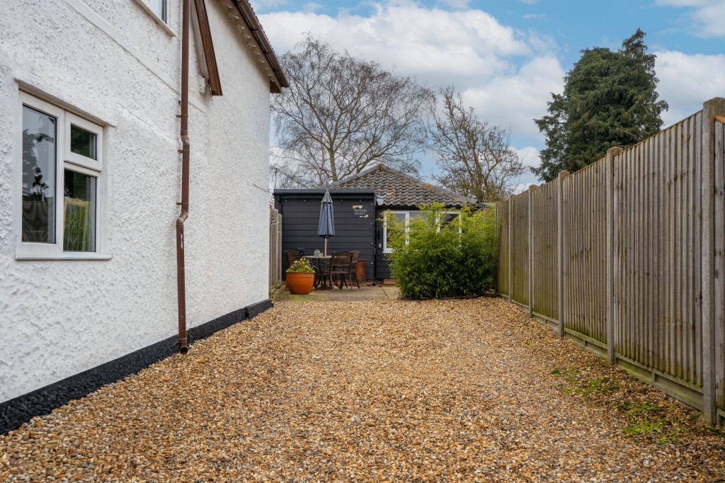 Beeches Road, West Row, IP28
