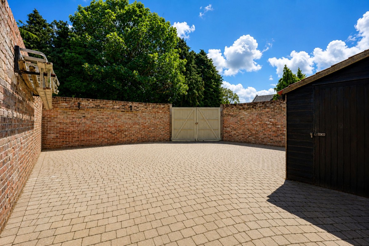 Front Road, Murrow, PE13