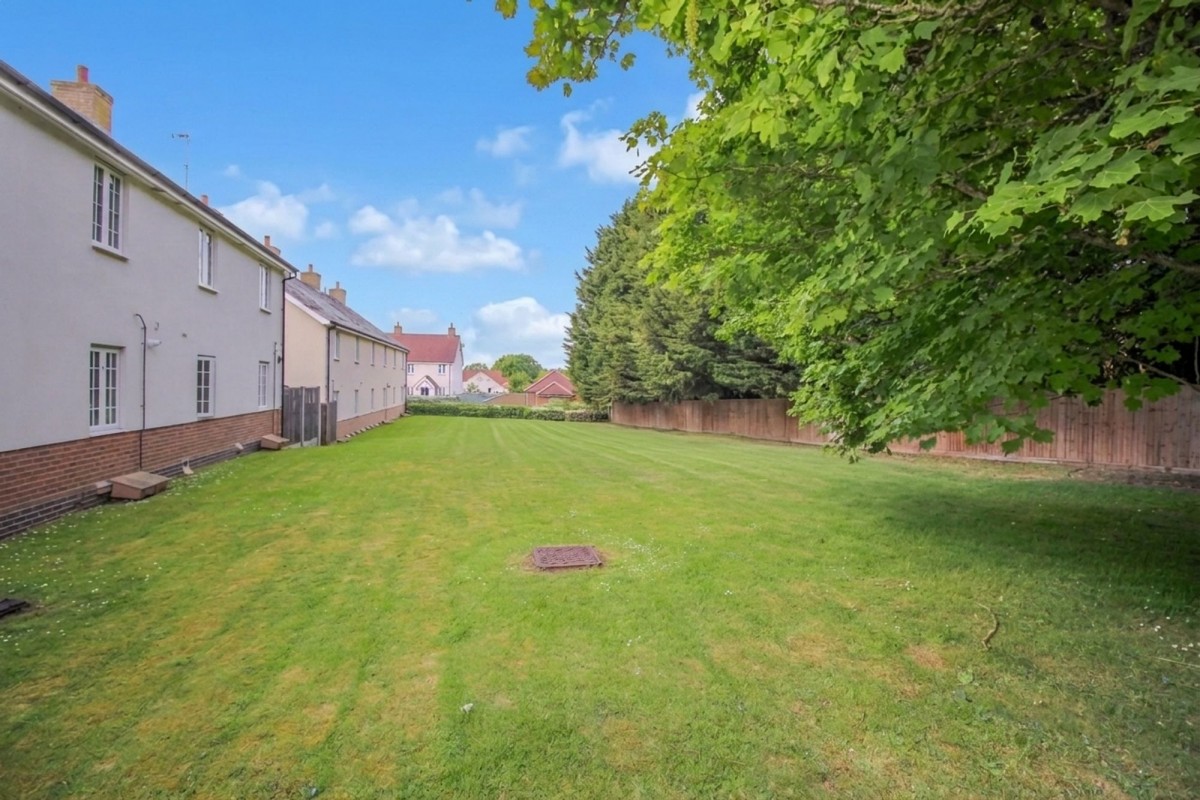 Meadow Lane, Newmarket, CB8