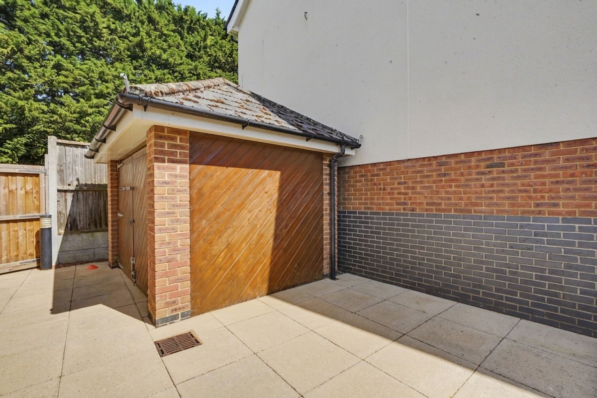Meadow Lane, Newmarket, CB8