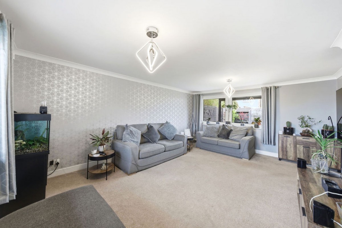 Magdalene Close, Longstanton, CB24