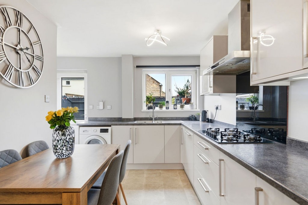 Magdalene Close, Longstanton, CB24