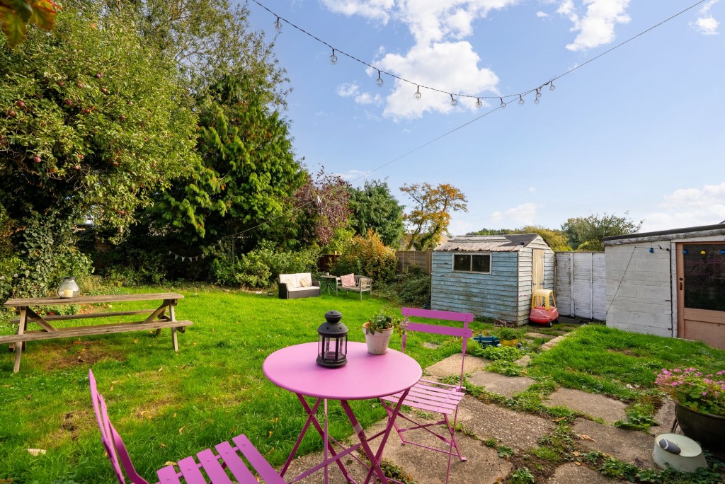 Emsons Close, Linton, CB21