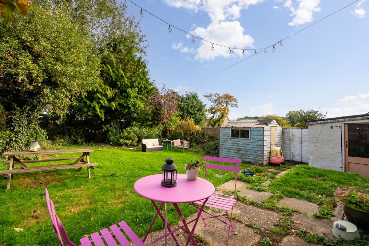 Emsons Close, Linton, CB21