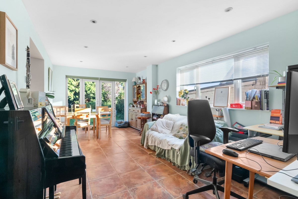 Emsons Close, Linton, CB21