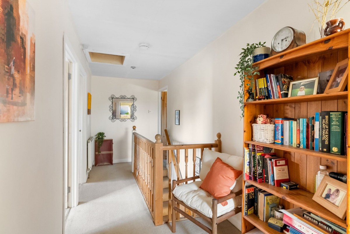 Emsons Close, Linton, CB21