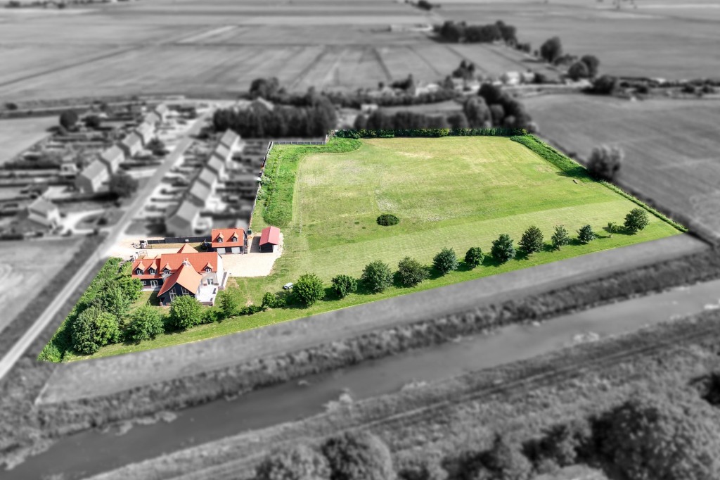 Coronation Avenue, Throckenholt, PE12