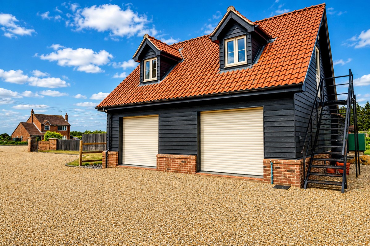 Coronation Avenue, Throckenholt, PE12