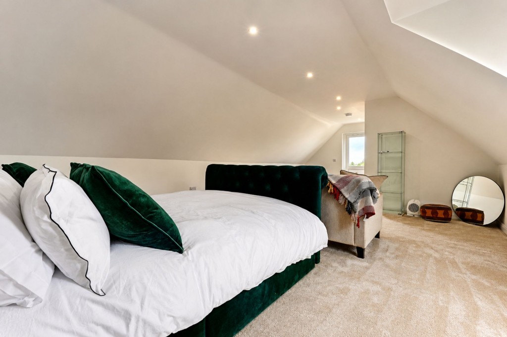 Coronation Avenue, Throckenholt, PE12