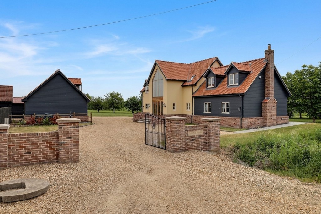 Coronation Avenue, Throckenholt, PE12
