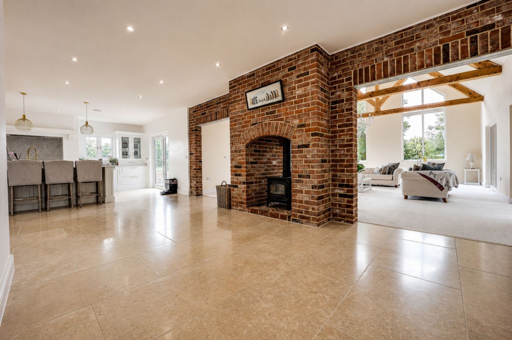 Coronation Avenue, Throckenholt, PE12