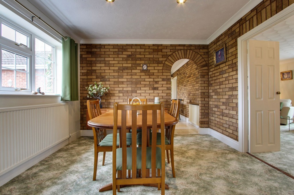 36 Elmfield Drive, Emneth, PE14