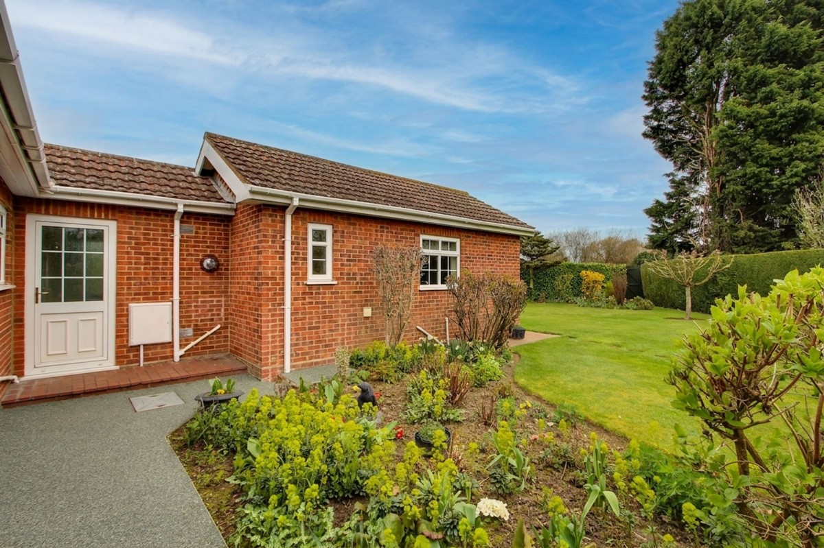 36 Elmfield Drive, Emneth, PE14