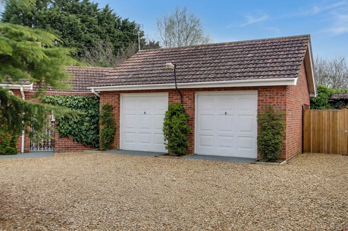 36 Elmfield Drive, Emneth, PE14