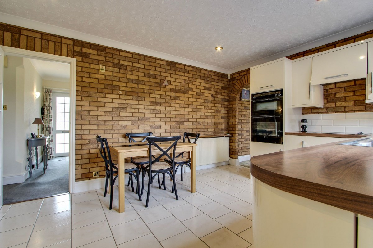 36 Elmfield Drive, Emneth, PE14
