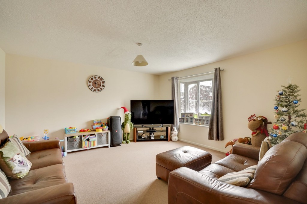 Mill Reef Close, Newmarket, CB8