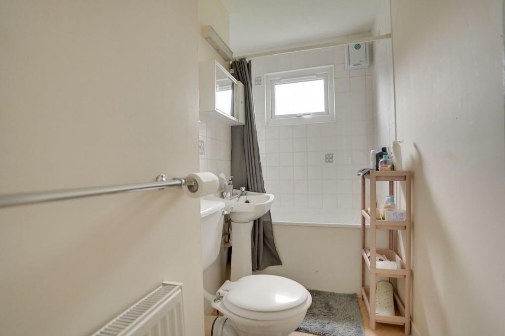 Mill Reef Close, Newmarket, CB8