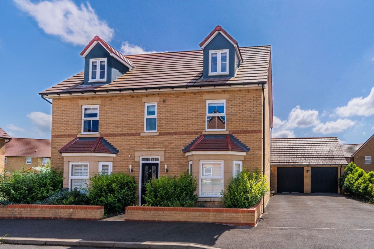 Pedersen Way, Northstowe, CB24