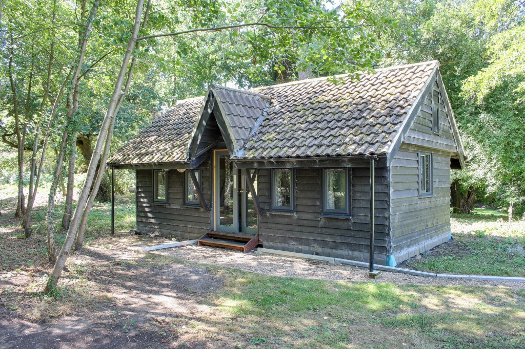 Main Road, West Bilney, PE32